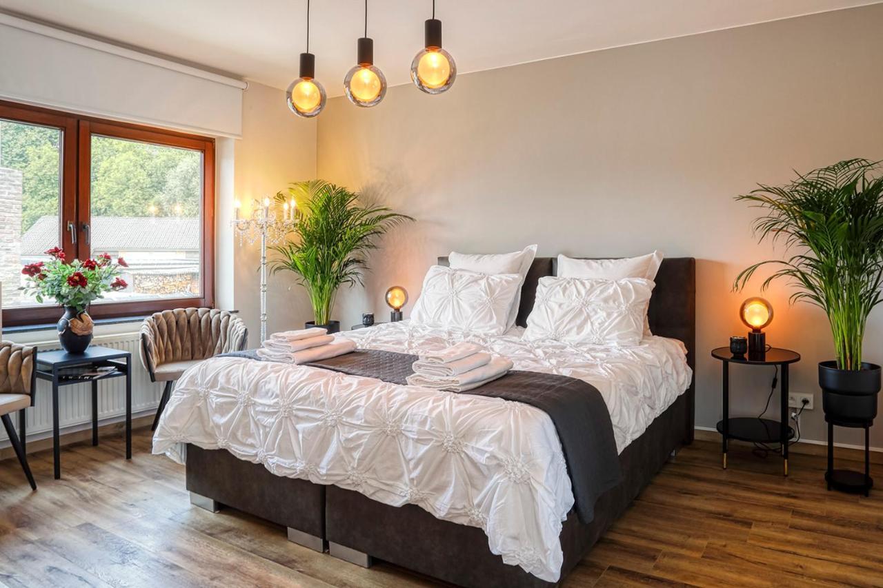 Bnb Pastel -B&B Breakfast Included- Dilsen Stokkem Bagian luar foto